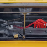 Lamborghini Urraco Geel Kyosho 1:18 - image 9 of 10