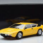 Lamborghini Urraco Geel Kyosho 1:18 - image 10 of 10