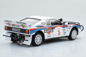 Lancia 037 Martini #8 A. Bettega / M. Perissinot Safari Rally 1985 Kyosho 1:18 08306J Metaal — afbeelding 4 van 8
