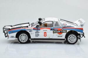 Lancia 037 Martini #8 A. Bettega / M. Perissinot Safari Rally 1985 Kyosho 1:18 08306J Metaal — afbeelding 5 van 8
