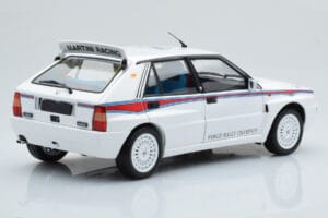 Lancia Delta HF Integrale 6 Wit Kyosho 1:18 08344E Metaal — afbeelding 4 van 8