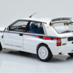 Lancia Delta HF Integrale 6 Wit Kyosho 1:18 - image 7 of 8