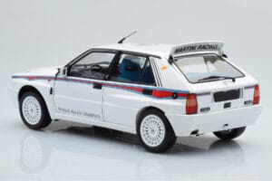 Lancia Delta HF Integrale 6 Wit Kyosho 1:18 08344E Metaal — afbeelding 7 van 8
