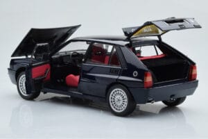 Lancia Delta HF Integrale Club Italia Blauw Kyosho 1:18 08343SC Metaal — afbeelding 3 van 8