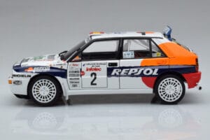 Lancia Delta HF Integrale Evoluzione #2 C. Sainz / L. Moya Tour de Corse 1993 Kyosho 1:18 08348J Metaal — afbeelding 4 van 9