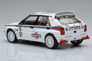 Lancia Delta HF Integrale Evoluzione Test Car Kyosho 1:18 08348G Metaal — afbeelding 6 van 9