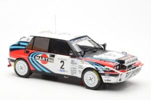 Lancia Delta Integrale 16V #2 M. Biasion / T. Siviero Rally Safari 1990 IXO 1:18 18RMC139A Metaal — afbeelding 4 van 6