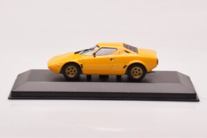 Lancia Stratos Geel Minichamps 1:43 430125020