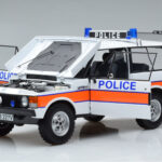 Land Rover Range Rover Politie Almost Real 1:18 - image 2 of 9