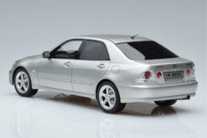 Lexus IS200 XE10 Zilver Otto 1:18 OT991 Hars — afbeelding 5 van 6