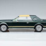 Lincoln Continental Mark V Donkergroen MCG 1:18 MCG18404 Metaal - image 3 of 6