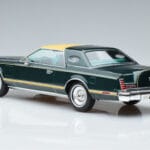 Lincoln Continental Mark V Donkergroen MCG 1:18 MCG18404 Metaal - image 5 of 6