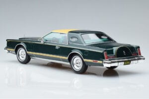 Lincoln Continental Mark V Donkergroen MCG 1:18 MCG18404 Metaal — afbeelding 5 van 6