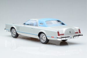 Lincoln Continental Mark V Zilver MCG 1:18 MCG18403 Metaal — afbeelding 5 van 6