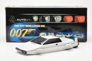 Lotus Esprit Type 79 James Bond The Spy Who Loved Me Submarine Wit AUTOart 1:18 75306 Metaal — afbeelding 2 van 8