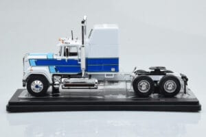 Mack Superliner Magnum Wit Blauw IXO 1:43 TR165 Metaal — afbeelding 3 van 6