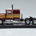 Marmon CHDT Rood-Goud IXO 1:43 - image 3 of 6
