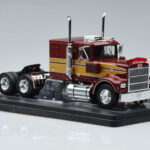 Marmon CHDT Rood-Goud IXO 1:43 - image 4 of 6