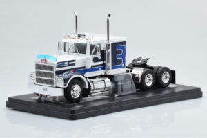 Marmon CHDT Wit Blauw IXO 1:43