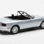 Mazda MX-5 NA Zilver Norev 1:18 188023 - image 2 of 7