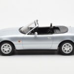 Mazda MX-5 NA Zilver Norev 1:18 188023 - image 3 of 7
