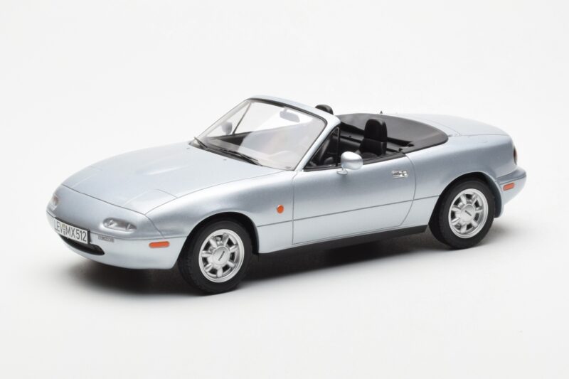 Mazda MX-5 NA Zilver Norev 1:18 188023