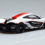 McLaren P1 GTR Hoogglans Wit Met Rode Strepen AUTOart 1:18 - image 3 of 7