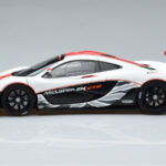 McLaren P1 GTR Hoogglans Wit Met Rode Strepen AUTOart 1:18 - image 4 of 7