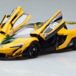 McLaren P1 GTR Geel Met Groene Strepen AUTOart 1:18 - image 2 of 7