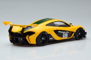 McLaren P1 GTR Geel Met Groene Strepen AUTOart 1:18 81544 Composiet — afbeelding 3 van 7