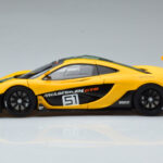 McLaren P1 GTR Geel Met Groene Strepen AUTOart 1:18 - image 4 of 7
