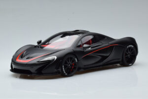 McLaren P1 Mat Zwart AUTOart 1:18