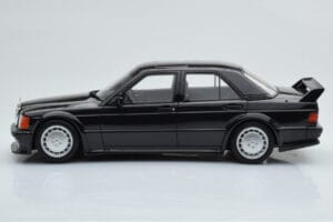 Mercedes 190E W201 2.5-16 Evo I Zwart Otto 1:18 OT151 Hars — afbeelding 3 van 6