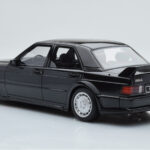 Mercedes 190E W201 2.5-16 Evo I Zwart Otto 1:18 - image 5 of 6