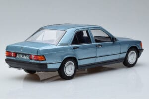 Mercedes 190E W201 Lichtblauw Norev 1:18 183828 Metaal — afbeelding 3 van 7