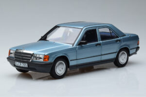 Mercedes 190E W201 Lichtblauw Norev 1:18