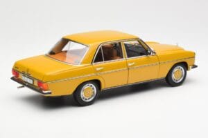 Mercedes 200/8 W115 Sahara Geel Norev 1:18 183771 Metaal — afbeelding 3 van 8