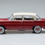 Mercedes 200 W110 Rood Norev 1:18 - image 5 of 7