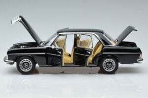 Mercedes 200 W115 Gelimiteerde Editie Norev 1:18 183775 Metaal — afbeelding 4 van 8