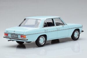 Mercedes 200 W115 Norev 1:18 183777 Metaal — afbeelding 3 van 7