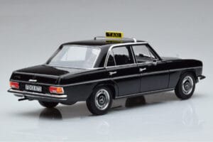 Mercedes 200 W115 Taxi Norev 1:18 183776 Metaal — afbeelding 3 van 7
