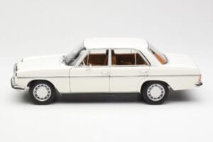 Mercedes 200 W115 Wit Norev 1:18 183770 Metaal — afbeelding 4 van 8