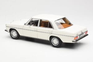 Mercedes 200 W115 Wit Norev 1:18 183770 Metaal — afbeelding 7 van 8