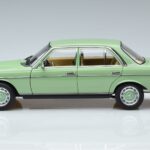 Mercedes 200 W123 Groen Norev 1:18 183796 Metaal - image 4 of 7