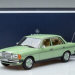 Mercedes 200 W123 Groen Norev 1:18 183796 Metaal - image 7 of 7