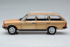 Mercedes 200T S123 AMG Package Beige Norev 1:18 183739 Metaal — afbeelding 5 van 9