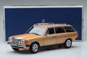 Mercedes 200T S123 AMG Package Beige Norev 1:18 183739 Metaal — afbeelding 9 van 9