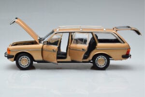 Mercedes 200T S123 Beige Norev 1:18 183738 Metaal — afbeelding 4 van 9
