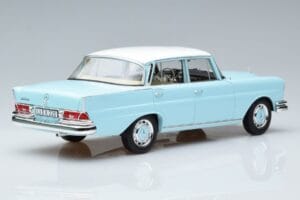Mercedes 220 S W111 Blauw Norev 1:18 183920 Metaal — afbeelding 3 van 7