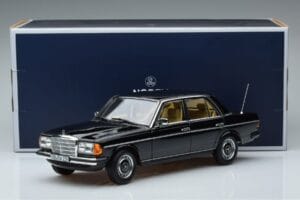 Mercedes 230E W123 Gelimiteerde Editie Norev 1:18 183711 Metaal — afbeelding 8 van 8